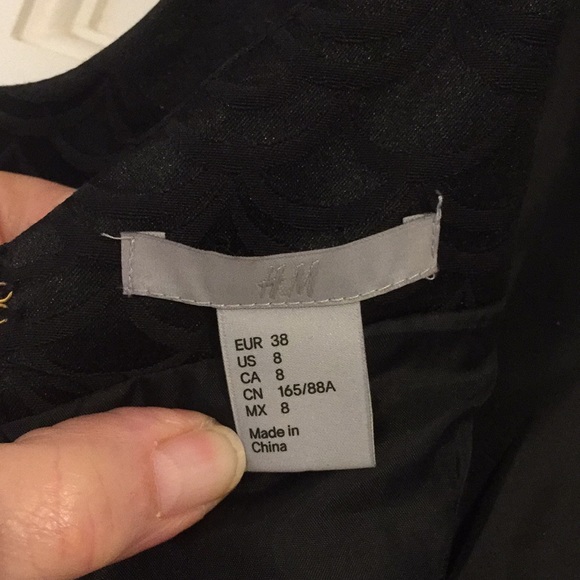 H&M Black Jacquard Weave Dress with Keyhole Back - Picture 8 of 11